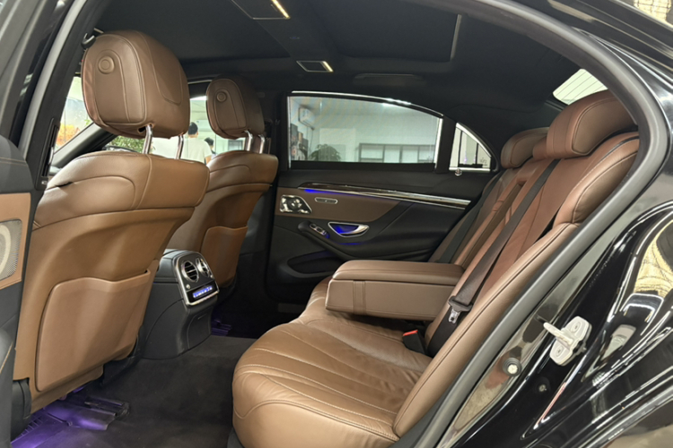 奔驰S级 2014款 S 320 L 商务型中控内饰7010