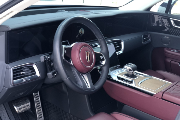 红旗E-HS9 2022款 660km 旗畅版 六座中控内饰7002