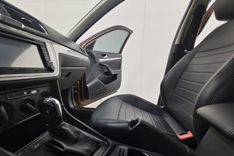 大众 朗行 2015款 1.6L 自动风尚版中控内饰7006