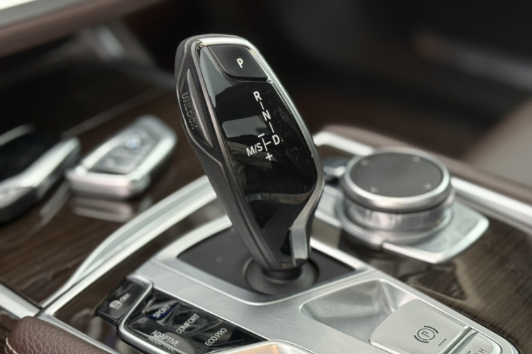 宝马7系 2017款 730Li 领先型中控内饰7014