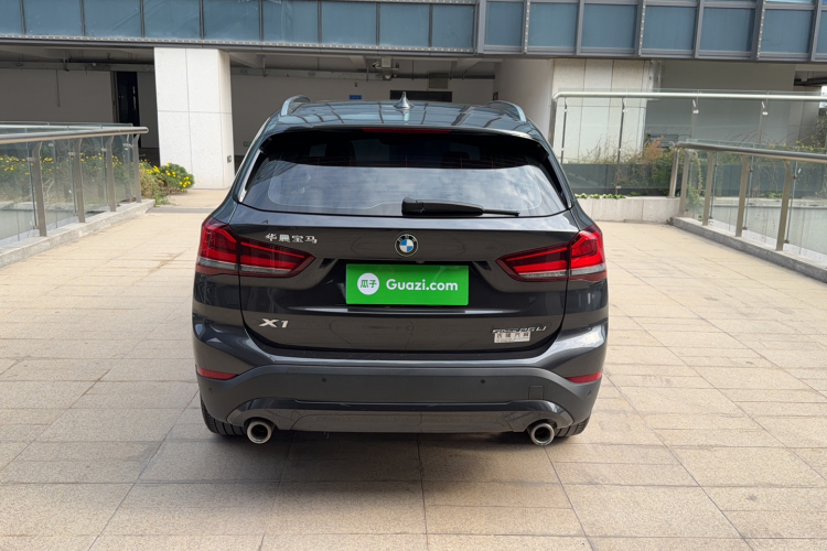 宝马X1 2022款 sDrive25Li 领先型车身外观6006