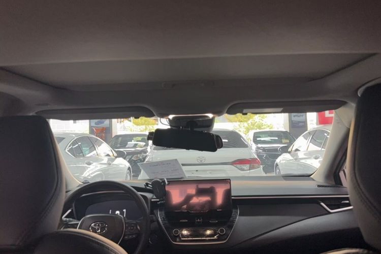 丰田 雷凌 2023款 智能电混双擎 1.8L 豪华版中控内饰7003