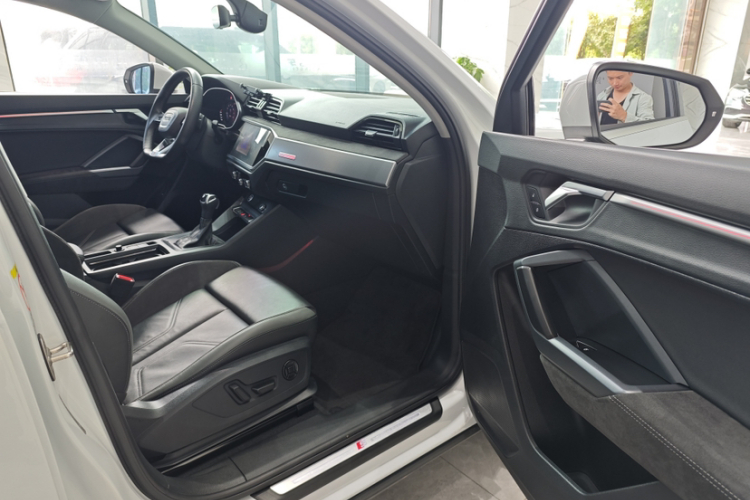 奥迪Q3 Sportback 2020款 40 TFSI 时尚型中控内饰7003