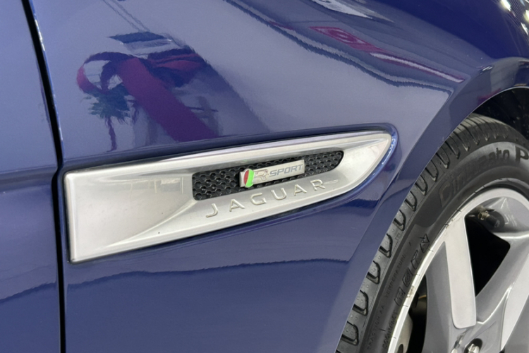 捷豹XE 2015款 2.0T 240PS R-Sport车身外观6004