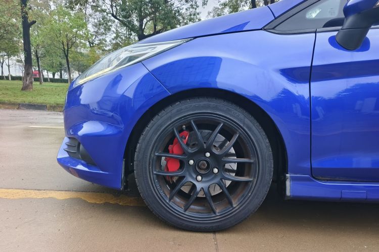 福特 嘉年华(进口) 2013款 1.6T ST车身外观6010