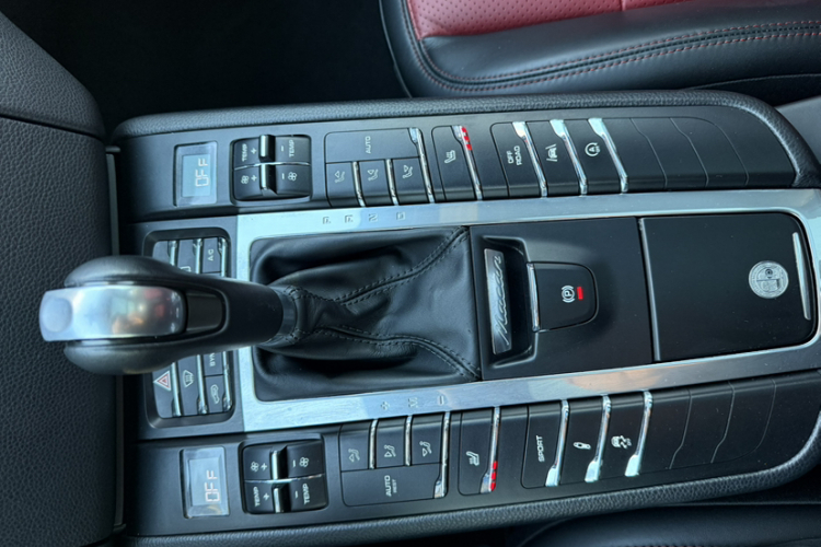 保时捷 2017款  Macan 2.0T中控内饰7002