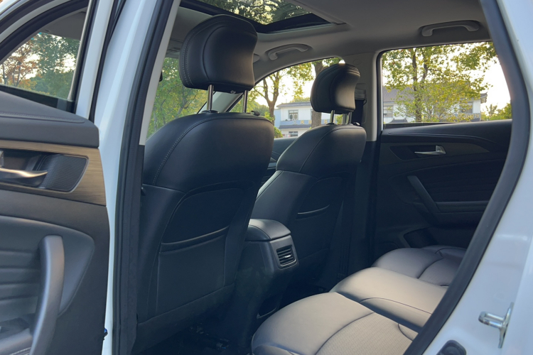 长安CS35PLUS 2019款 1.4T DCT畅联蓝鲸版中控内饰7007