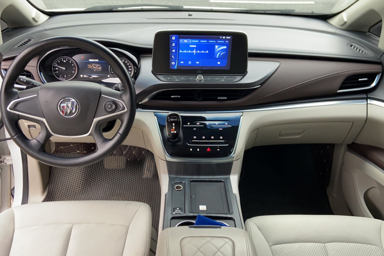 别克GL8 2021款 陆上公务舱 652T 舒适型中控内饰7006