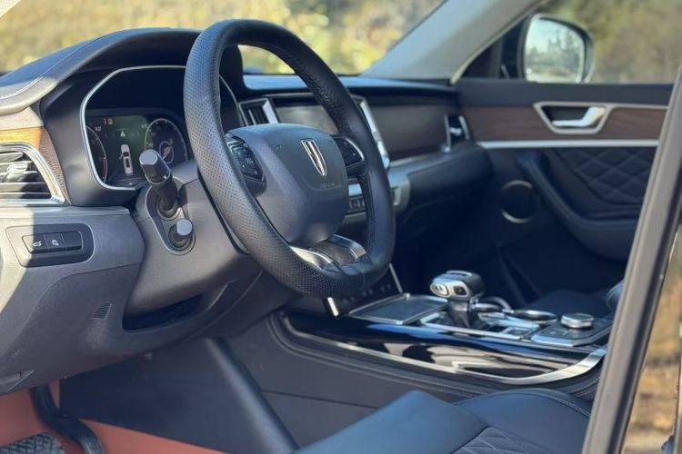 红旗HS7 2019款 3.0T 自动四驱智联旗享版中控内饰7001