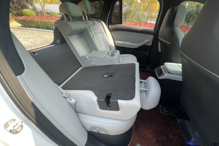 蔚来ES6 2024款 75kWh中控内饰7005