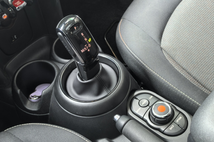 MINI 2019款 1.5T ONE 五门版中控内饰7002