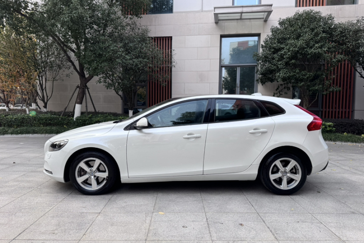 沃尔沃V40 2016款 T3 智逸版车身外观6005