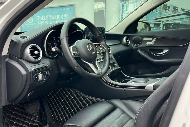 奔驰C级 2019款 改款 C 260 L中控内饰7002