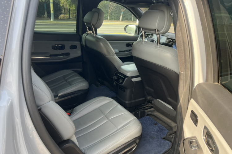 蔚来ES8 2020款 580KM 签名版 六座版车身外观6013