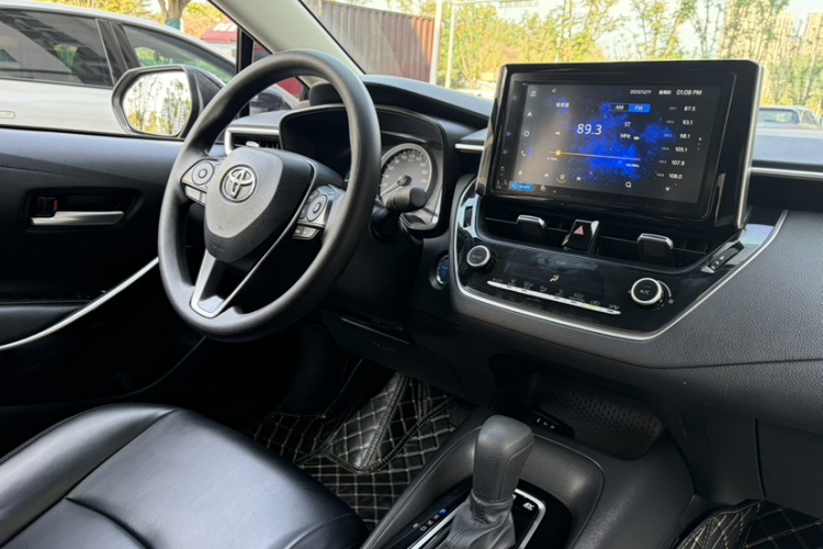 丰田 卡罗拉 2021款 双擎 1.8L E-CVT精英版中控内饰7003
