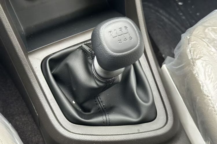 五菱汽车 五菱宏光V 2022款 1.5L劲取版电动助力LAR局部细节18