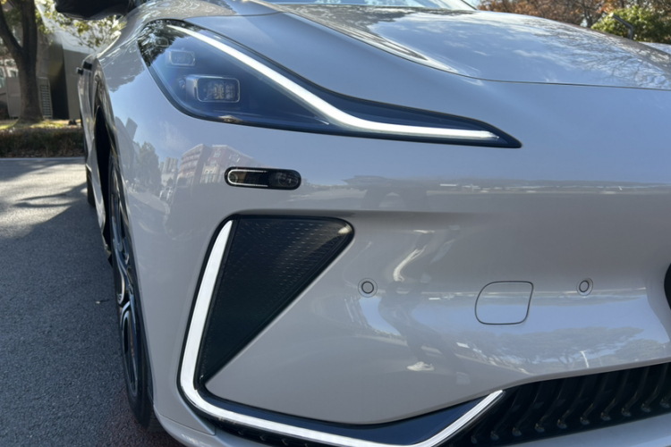 智己汽车 智己LS7 2025款 焕新版 Ultra车身外观6007