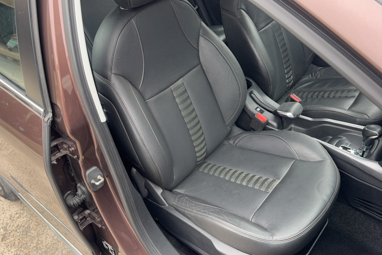 标致2008 2014款 1.6L 自动领航版局部细节41