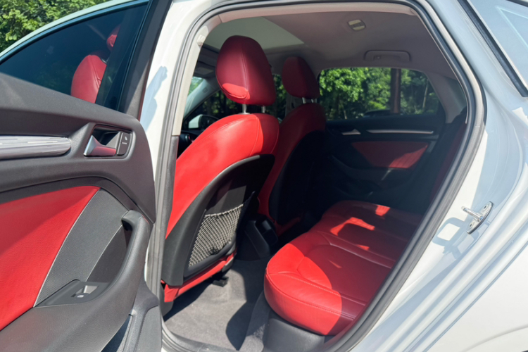 奥迪A3 2016款 Limousine 35 TFSI 领英型中控内饰7004