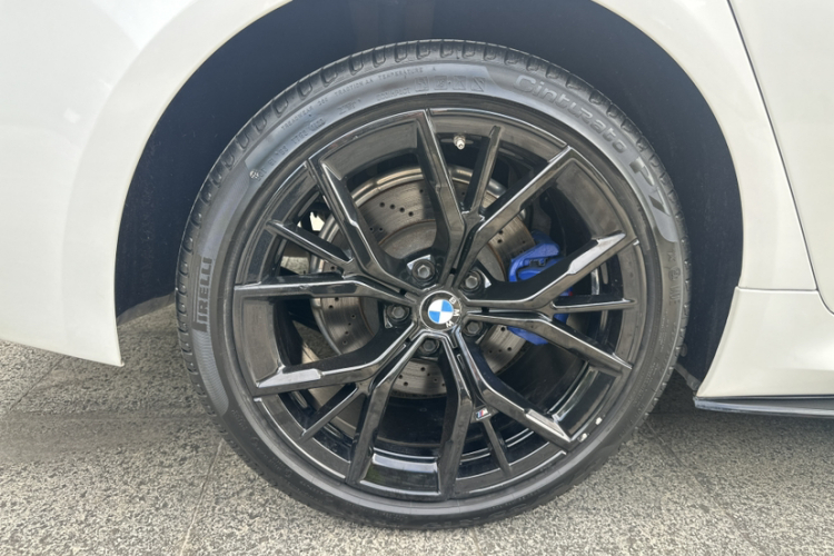 宝马5系 2021款 530Li 尊享型 M运动套装车身外观6011