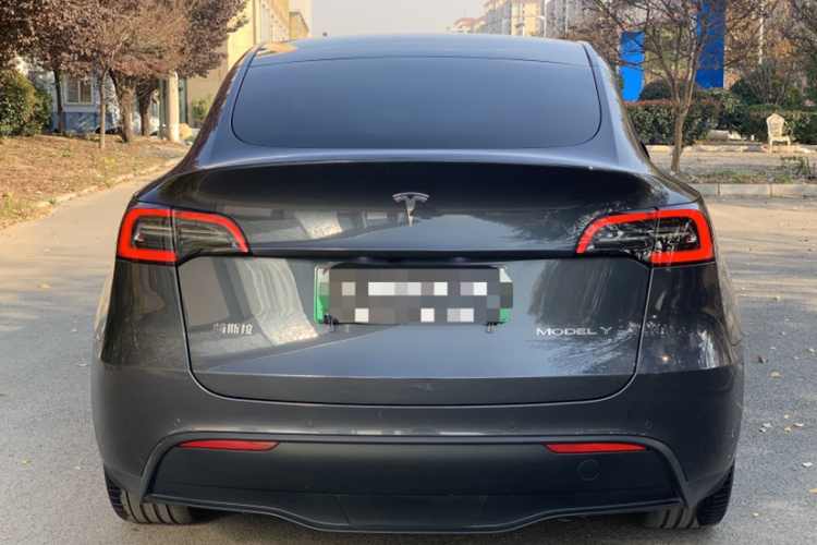 特斯拉 Model Y 2022款 改款 后轮驱动版车身外观6008