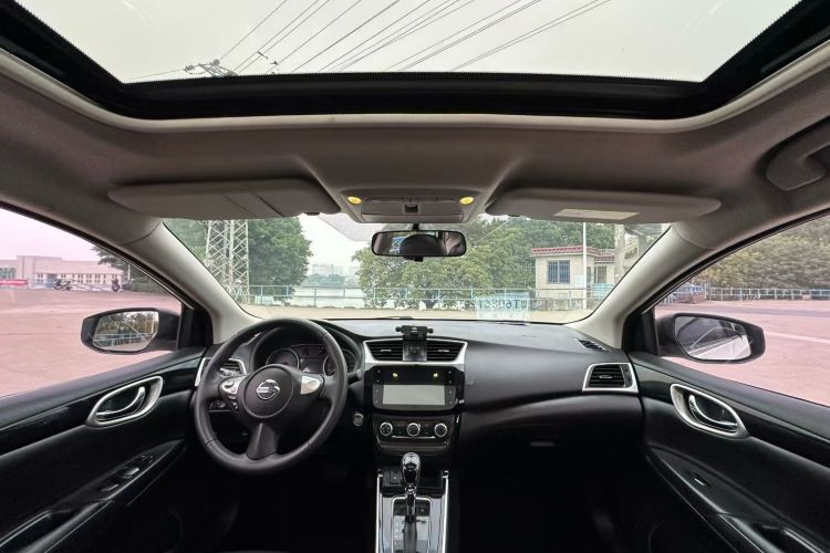 日产 轩逸 2019款 1.6XV CVT智联尊享版 国VI中控内饰7007