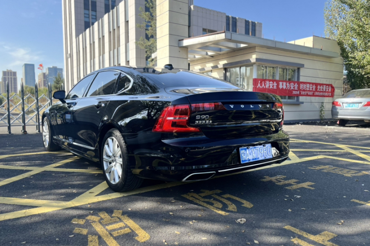 沃尔沃S90 2020款 T5 智逸豪华版车身外观6007