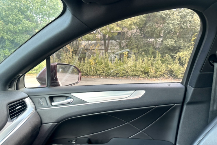 林肯MKC 2019款 2.0T 两驱尊享版 国VI局部细节9001