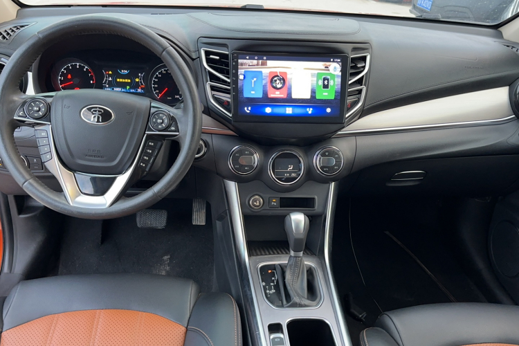 比亚迪 宋 2016款 盖世版 1.5TID 自动精英型中控内饰7003