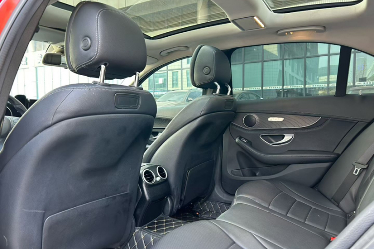 奔驰C级 2017款 改款 C 200 L 运动版中控内饰7002