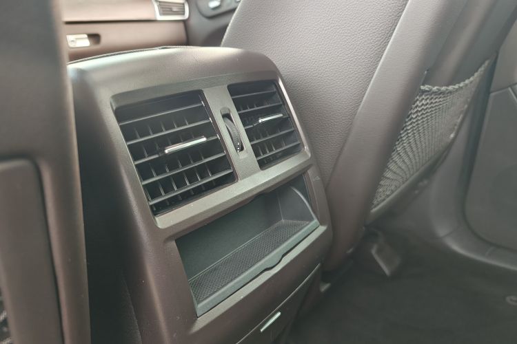 奔驰GLE 2016款 GLE 400 4MATIC中控内饰7011