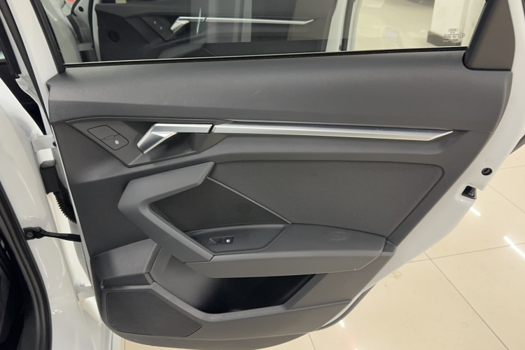 奥迪A3 2021款 Sportback 35 TFSI 进取运动型中控内饰7008