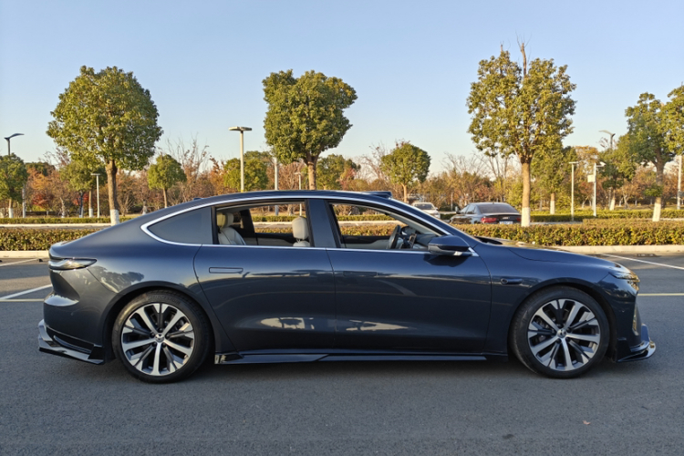 蔚来ET7 2024款 75kWh 行政版车身外观6008