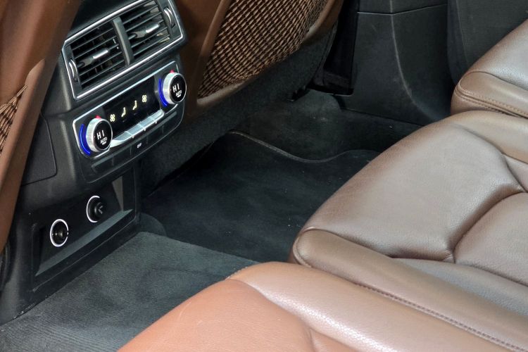 奥迪Q7 2018款 45 TFSI 技术型中控内饰7003