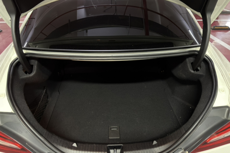 奔驰CLA 2017款 CLA 220 4MATIC 极地限量版局部细节23