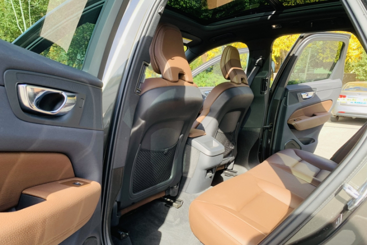 沃尔沃XC60 2021款 T5 四驱智逸豪华版中控内饰7009