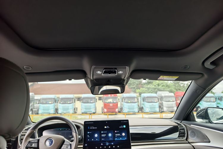 比亚迪 汉 2023款 EV 冠军版 605KM前驱尊贵型中控内饰7007