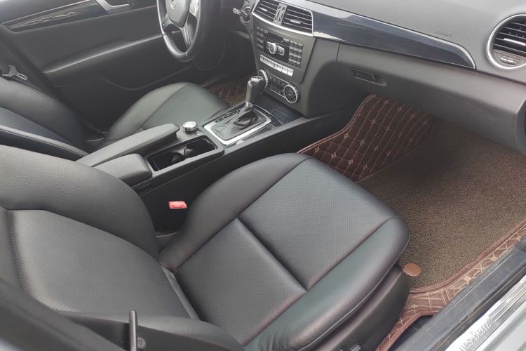 奔驰C级 2013款 C 180 经典型 Grand Edition中控内饰7003