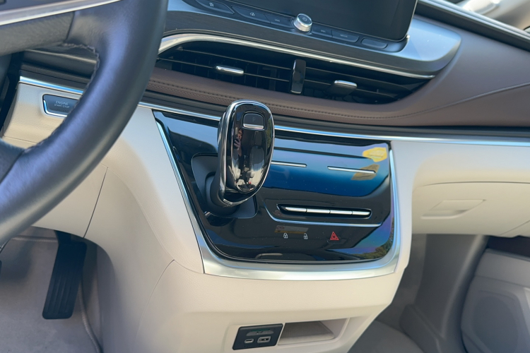 别克GL8 2021款 陆上公务舱 652T 豪华型局部细节18