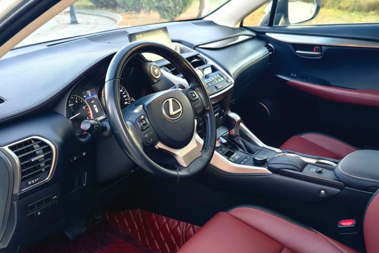 雷克萨斯NX 2016款 200 全驱 锋尚版中控内饰7001