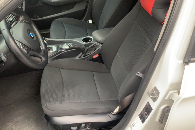 宝马X1 2015款 sDrive18i 时尚晋级版局部细节19