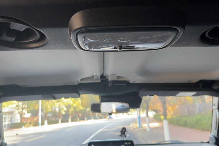 北京越野 北京BJ40 2021款 2.0D 自动四驱刀锋英雄版侠客型局部细节22