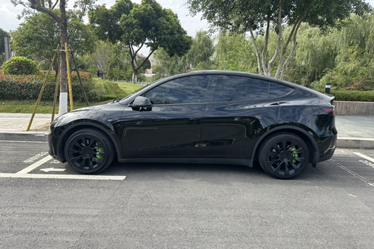 特斯拉 Model Y 2022款 后轮驱动版车身外观6007