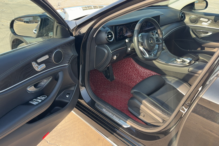 奔驰E级 2017款 E 200 L 运动型 4MATIC中控内饰7003