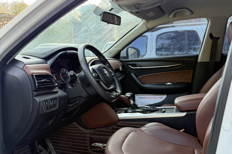 中华V6 2018款 1.5T 自动豪华型中控内饰7002
