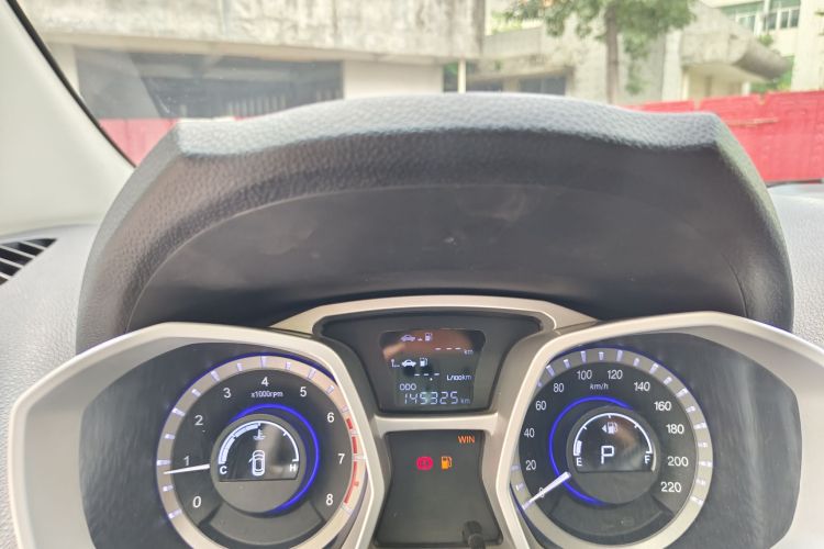 江汽集团 瑞风S3 2016款 1.5L CVT豪华智能尊享版中控内饰15