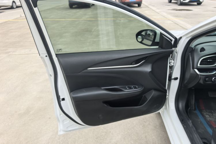 别克 英朗 2019款 18T 自动互联精英型 国V中控内饰7004