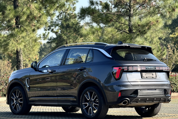 领克01 2024款 2.0TD 两驱全球Pro车身外观6005