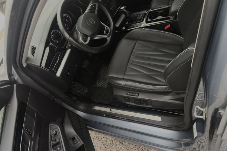 大众 帕萨特 2022款 330TSI 星空尊贵版中控内饰7001