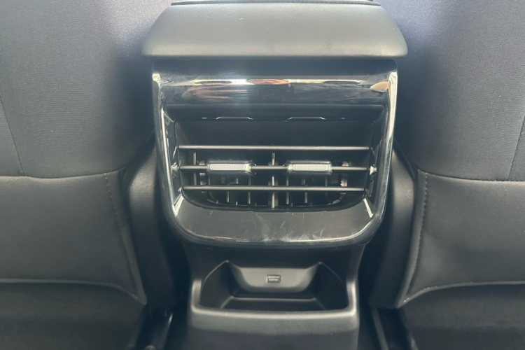 荣威i5 2023款 1.5L 手动舒享版中控内饰7005